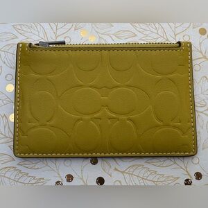 Coach Zip Card Case in Signature Leather Wallet C9993